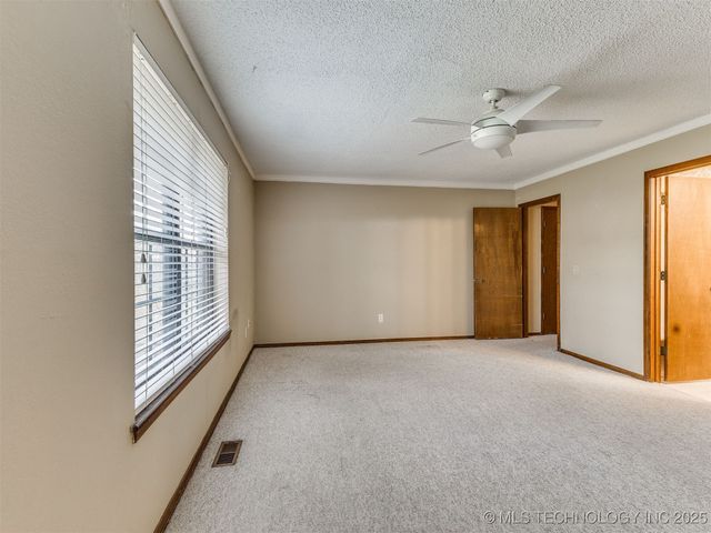 8121 E 75th Street, Tulsa, OK 74133