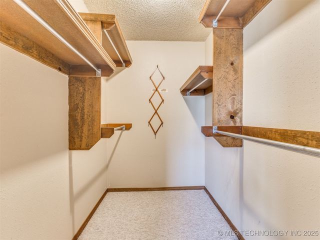 8121 E 75th Street, Tulsa, OK 74133