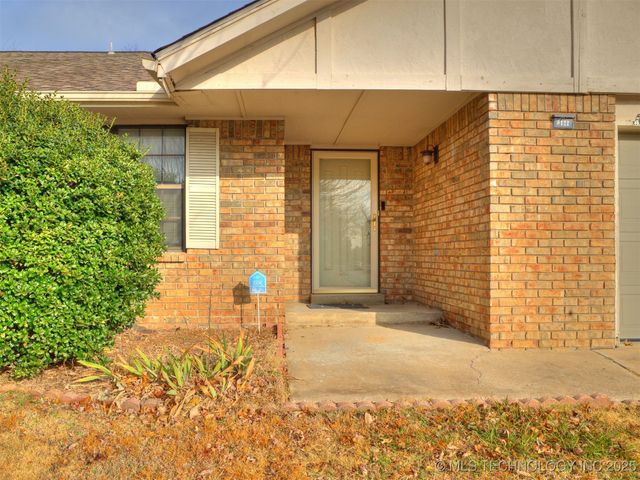 8121 E 75th Street, Tulsa, OK 74133