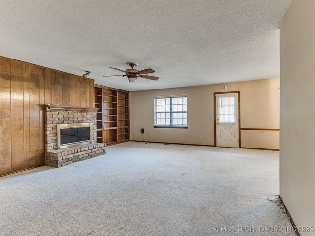 8121 E 75th Street, Tulsa, OK 74133