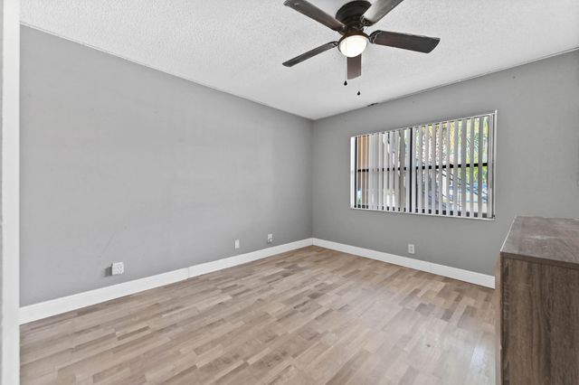 5937 Forest Hill Boulevard 103, West Palm Beach, FL 33415