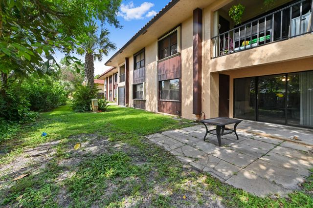 5937 Forest Hill Boulevard 103, West Palm Beach, FL 33415