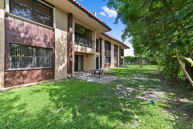 5937 Forest Hill Boulevard 103, West Palm Beach, FL 33415