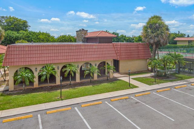 5937 Forest Hill Boulevard 103, West Palm Beach, FL 33415
