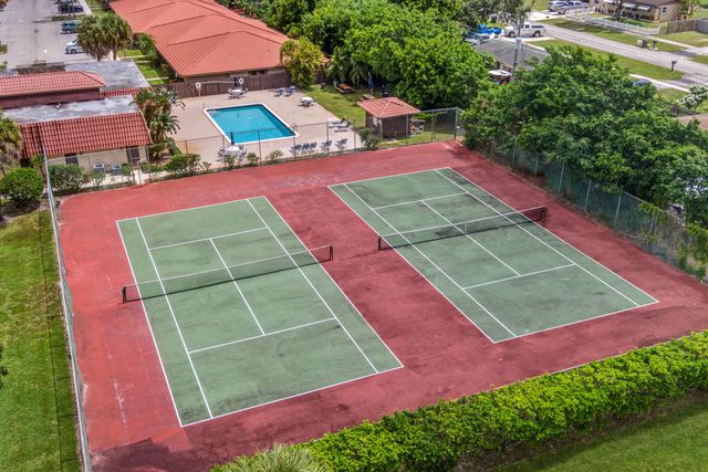 5937 Forest Hill Boulevard 103, West Palm Beach, FL 33415