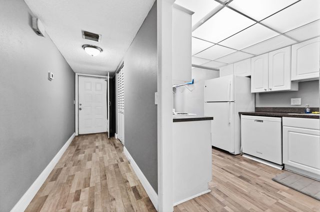 5937 Forest Hill Boulevard 103, West Palm Beach, FL 33415