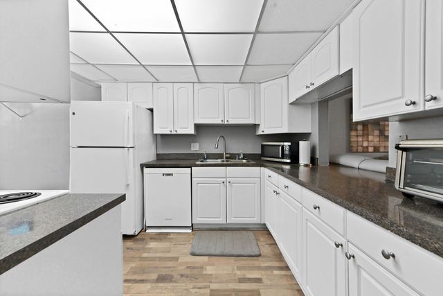 5937 Forest Hill Boulevard 103, West Palm Beach, FL 33415