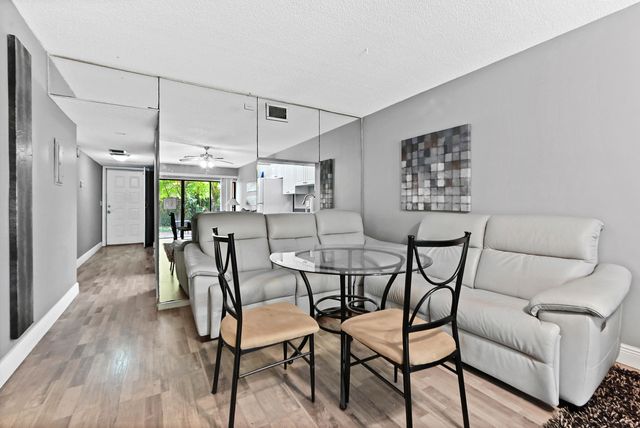 5937 Forest Hill Boulevard 103, West Palm Beach, FL 33415
