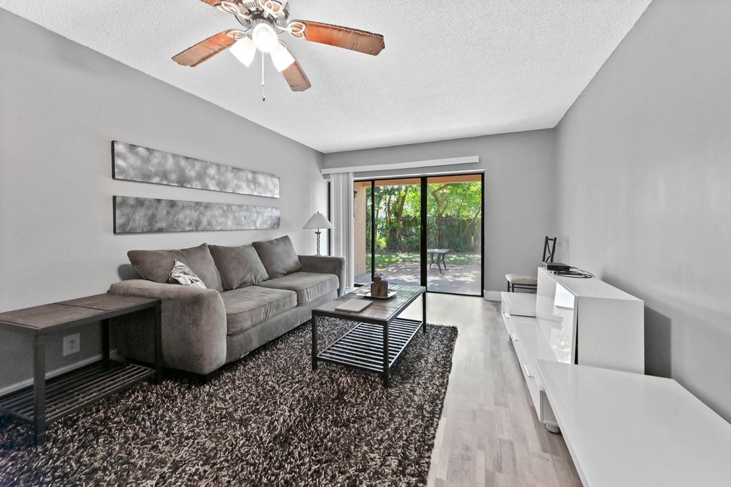 5937 Forest Hill Boulevard 103, West Palm Beach, FL 33415