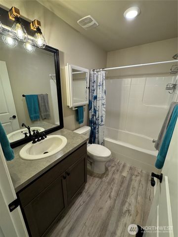 3572 Hoffman Hill Boulevard, Dupont, WA 98327