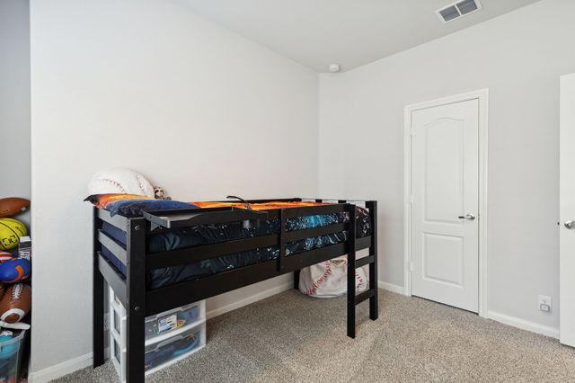 1097 Kingbird Lane, Alvarado, TX 76009