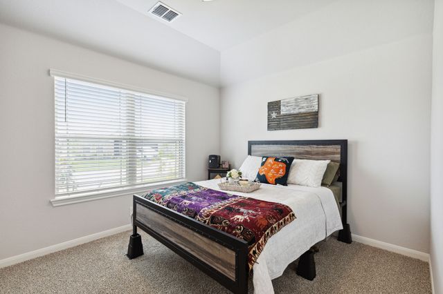 1097 Kingbird Lane, Alvarado, TX 76009