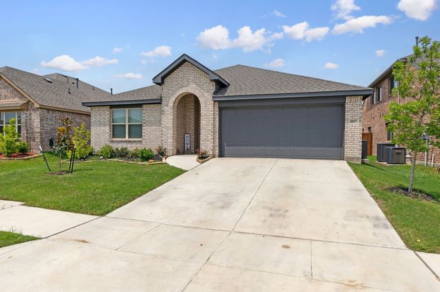 1097 Kingbird Lane, Alvarado, TX 76009