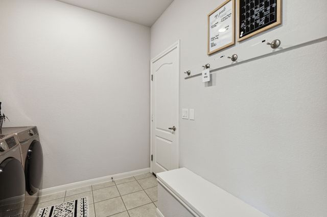 1097 Kingbird Lane, Alvarado, TX 76009
