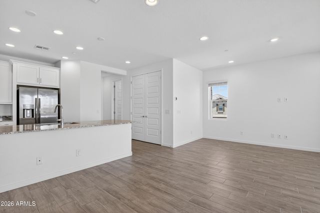 8149 E PETUNIA Avenue 1103, Mesa, AZ 85212