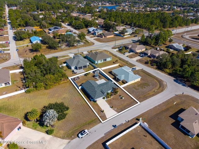 370 Olman Street SW, Palm Bay, FL 32908