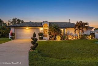 370 Olman Street SW, Palm Bay, FL 32908