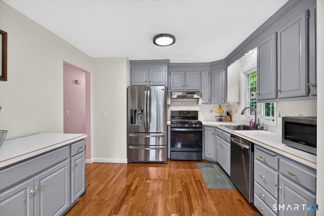 95 Folly Brook Lane, Manchester, CT 06040
