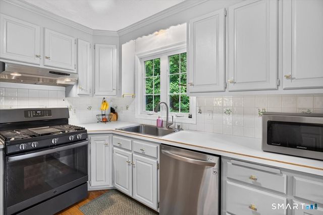 95 Folly Brook Lane, Manchester, CT 06040