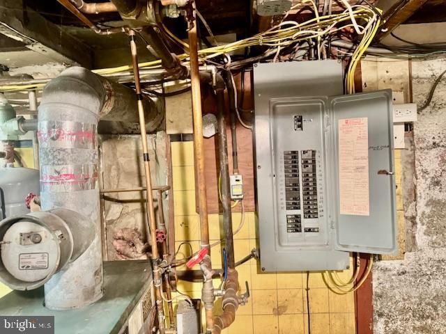 329 S MAPLE ST, Mount Carmel, PA 17851