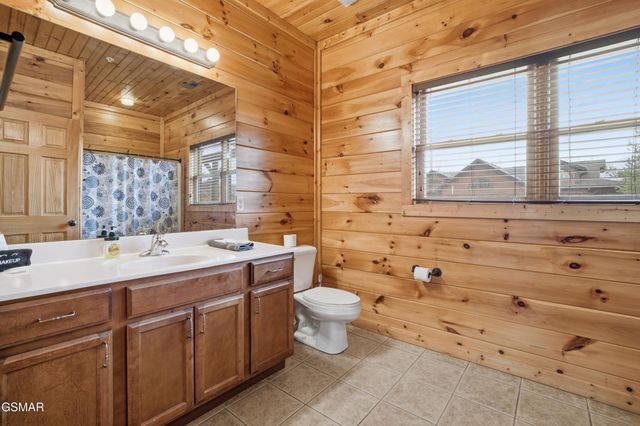 319 Poplar Point Way, Gatlinburg, TN 37738