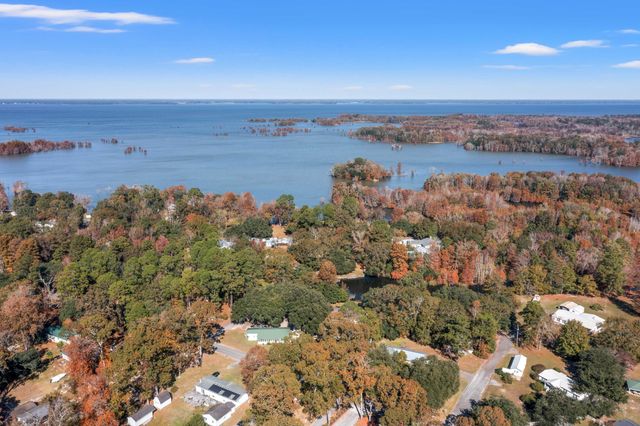 109 Cove Lane, Eutawville, SC 29048