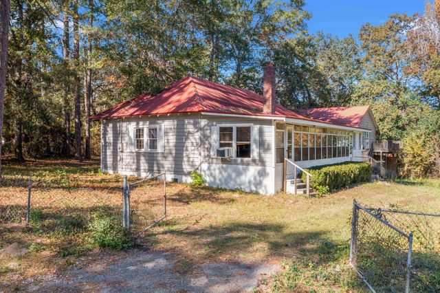 109 Cove Lane, Eutawville, SC 29048