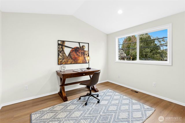 7509 Fremont Avenue N, Seattle, WA 98103