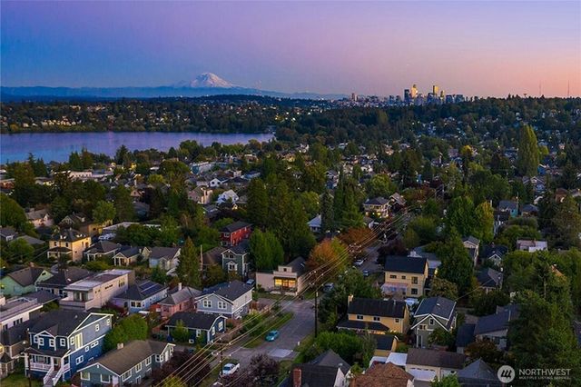 7509 Fremont Avenue N, Seattle, WA 98103