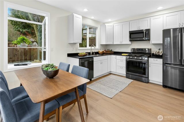 7509 Fremont Avenue N, Seattle, WA 98103