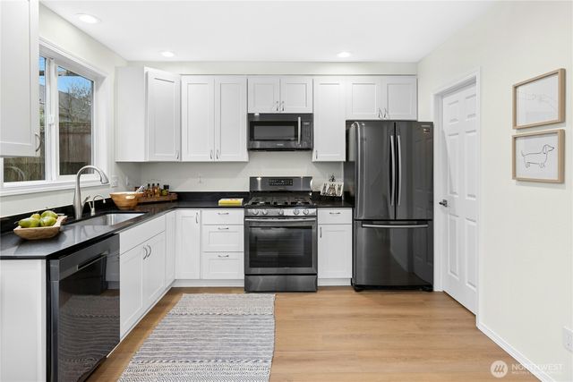 7509 Fremont Avenue N, Seattle, WA 98103