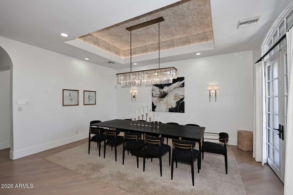 Image 13 of property listing at 6205 E SAGE Drive, Paradise Valley, AZ 85253