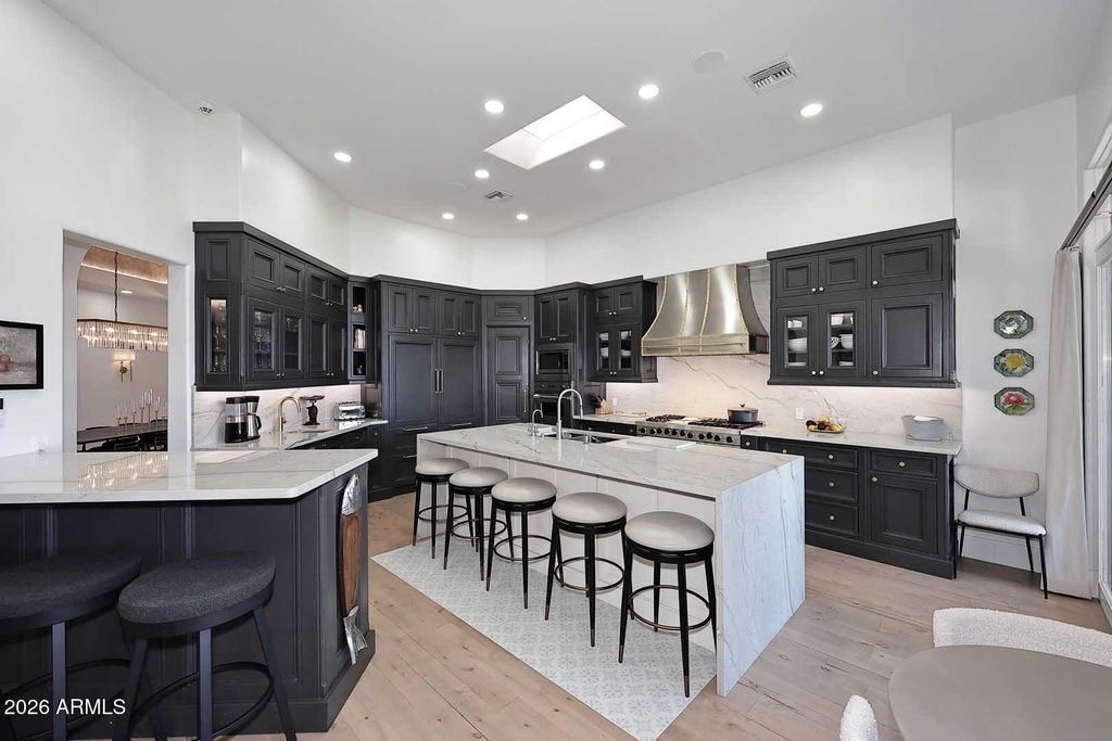 Image 15 of property listing at 6205 E SAGE Drive, Paradise Valley, AZ 85253
