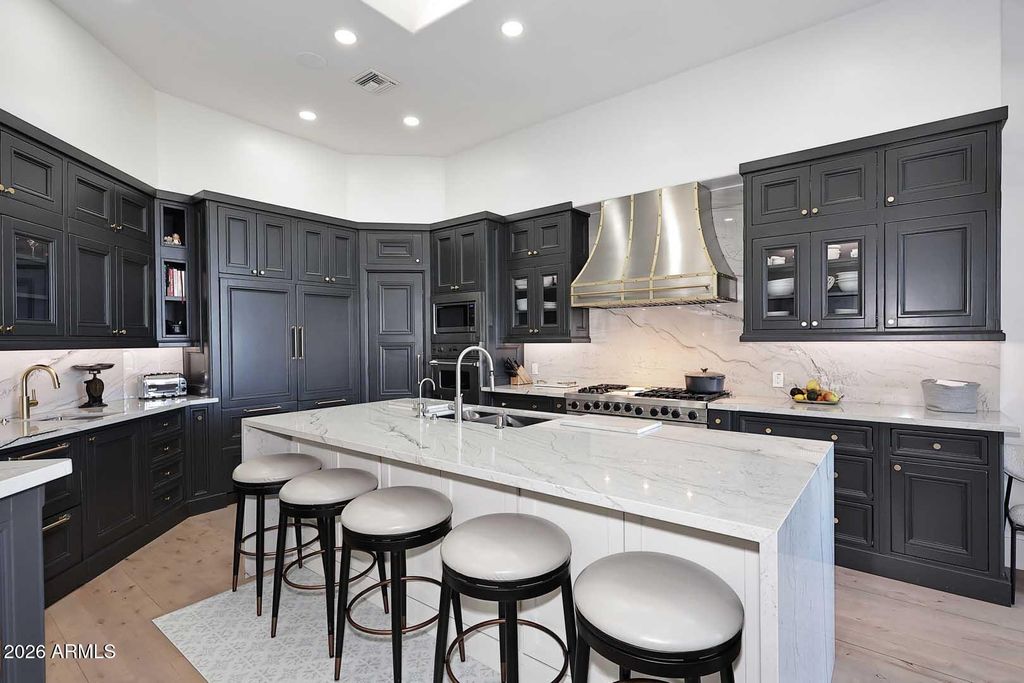 Image 17 of property listing at 6205 E SAGE Drive, Paradise Valley, AZ 85253