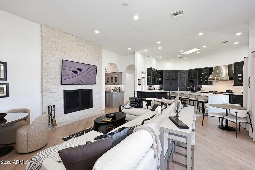 Image 23 of property listing at 6205 E SAGE Drive, Paradise Valley, AZ 85253