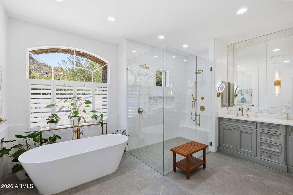Image 42 of property listing at 6205 E SAGE Drive, Paradise Valley, AZ 85253