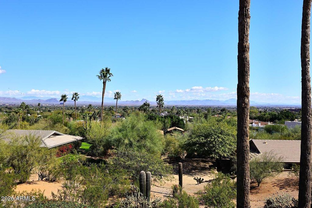 Image 54 of property listing at 6205 E SAGE Drive, Paradise Valley, AZ 85253