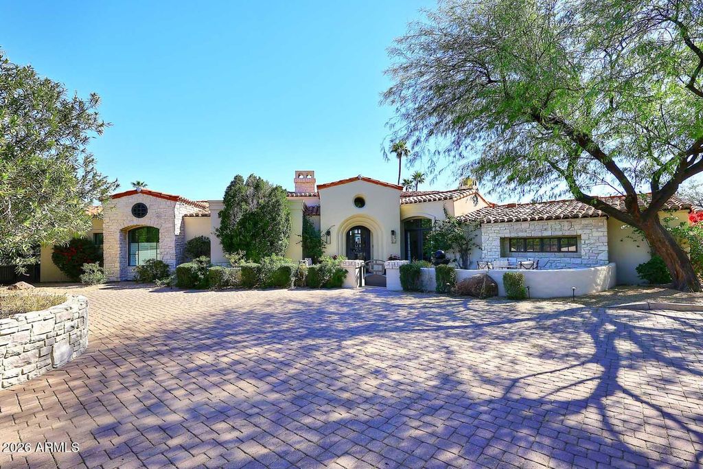 Image 7 of property listing at 6205 E SAGE Drive, Paradise Valley, AZ 85253