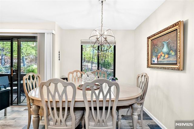 138 Indian Hollow Court, Mahwah, NJ 07430