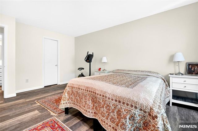 138 Indian Hollow Court, Mahwah, NJ 07430