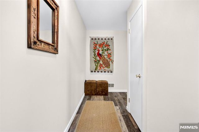 138 Indian Hollow Court, Mahwah, NJ 07430