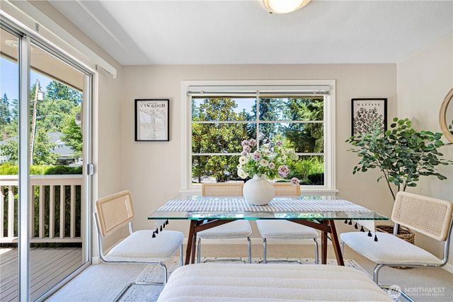 10425 SE 22nd Street, Bellevue, WA 98004