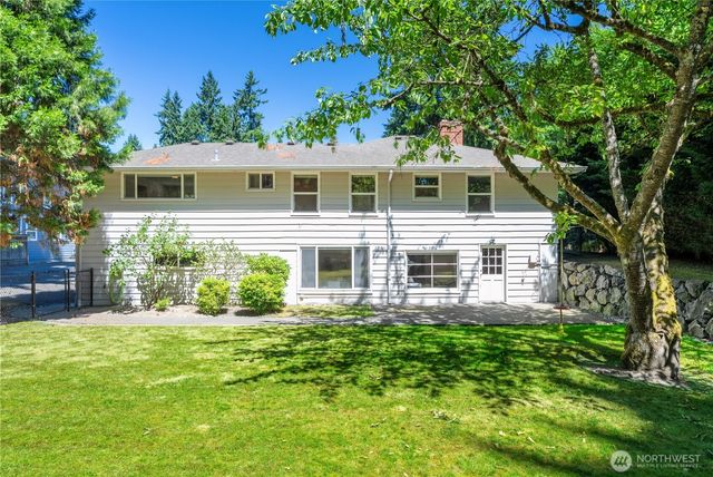 10425 SE 22nd Street, Bellevue, WA 98004