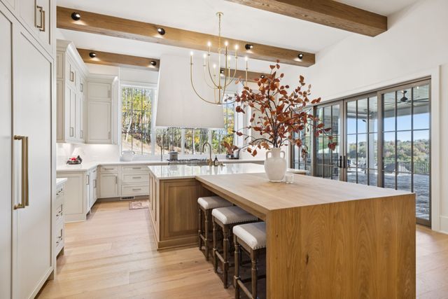 8101 Heirloom Blvd, College Grove, TN 37046