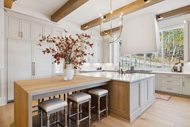 8101 Heirloom Blvd, College Grove, TN 37046