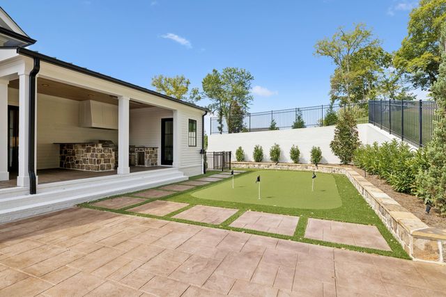 8101 Heirloom Blvd, College Grove, TN 37046