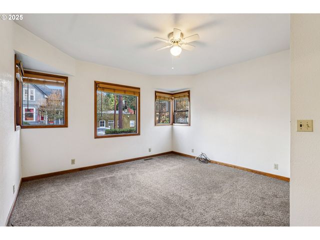 1504 Se ANKENY St, Portland, OR 97214