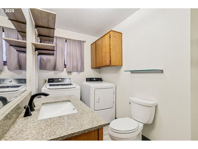 1504 Se ANKENY St, Portland, OR 97214