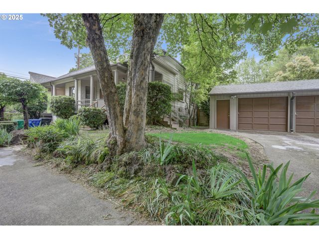 1504 Se ANKENY St, Portland, OR 97214