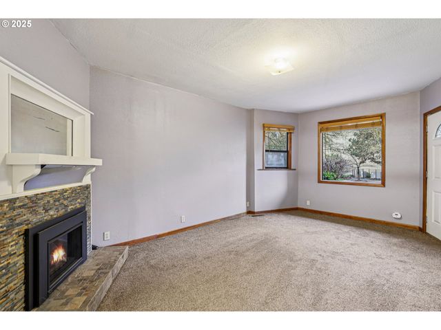 1504 Se ANKENY St, Portland, OR 97214